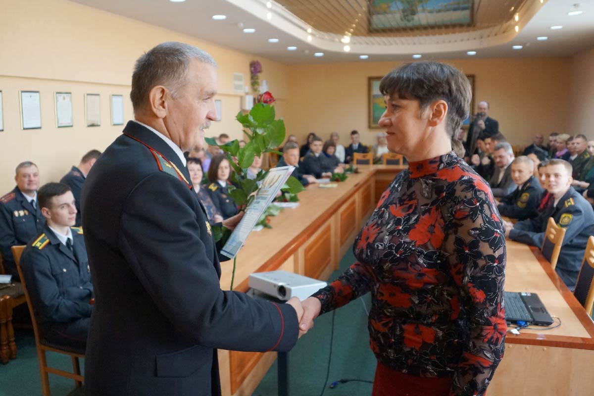 Курсанты получили благодарности начальника Академии МВД