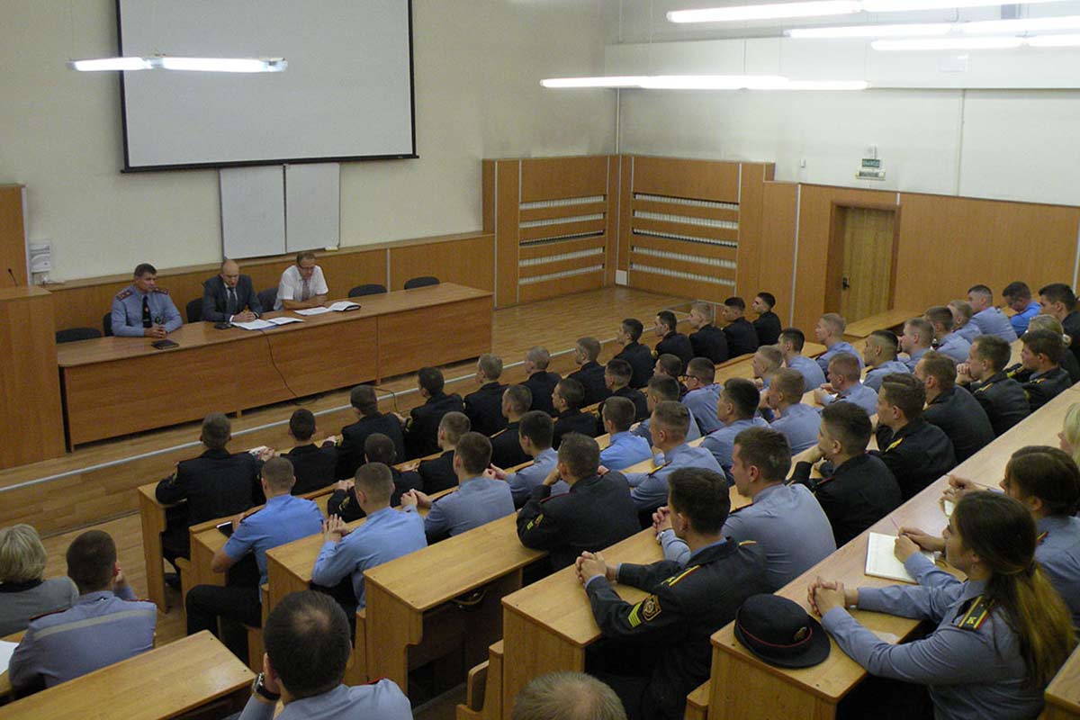 Встреча с практиками на факультете милиции Академии МВД