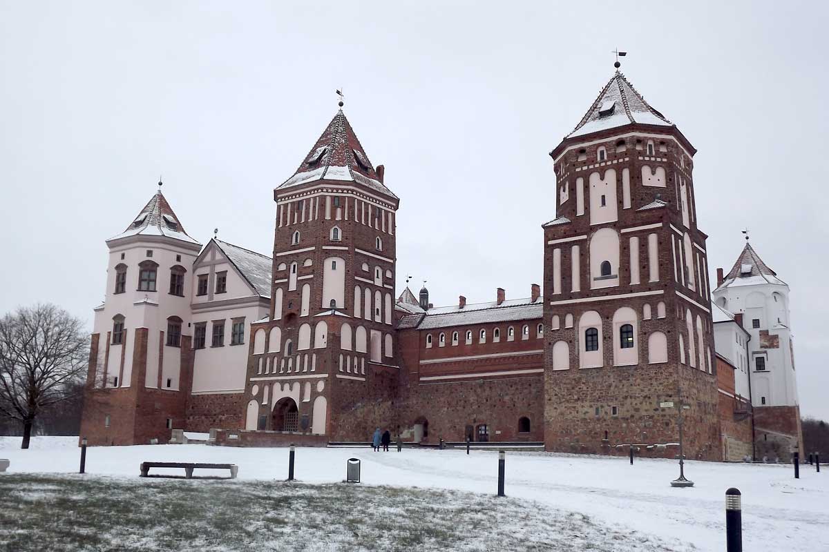 От Фаниполя до Мира: экскурсоводы рассказали о каждом городе