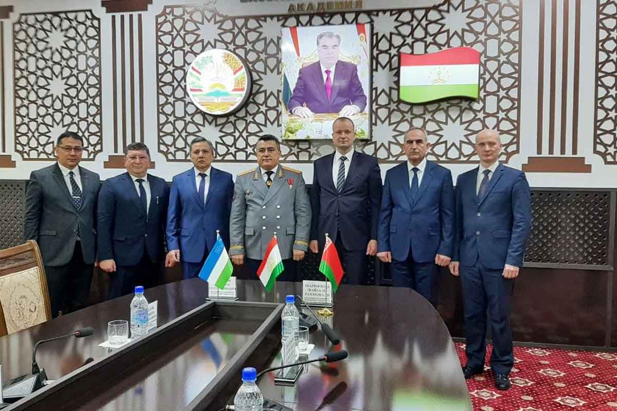 Руководители милицейских вузов обсудили ряд вопросов на встрече в Таджикистане