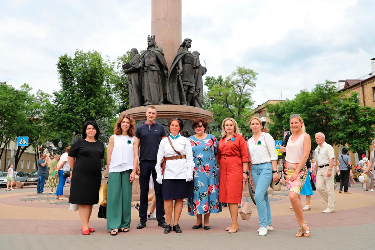 Союз женщин МВД встретил рассвет в Брестской крепости