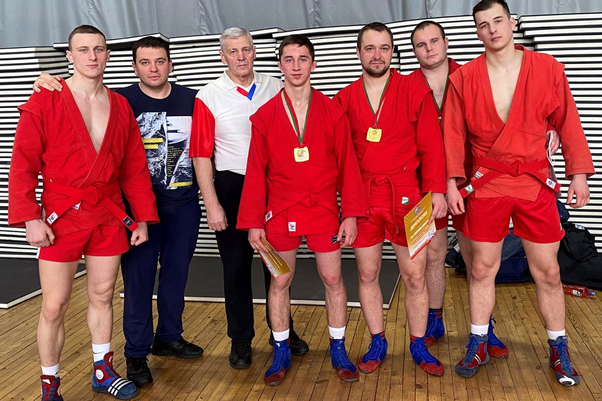 На базе республиканского центра олимпийской подготовки «Стайки» состоялся чемпионат Беларуси по самбо