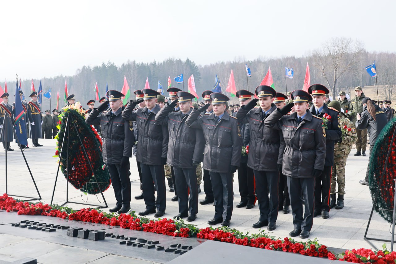 Больно вспомнить, невозможно забыть...