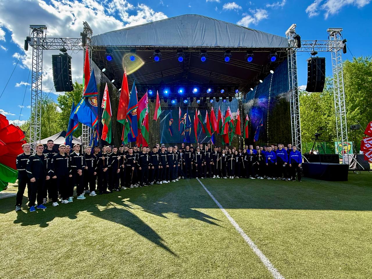 Одна семья - одна команда!  